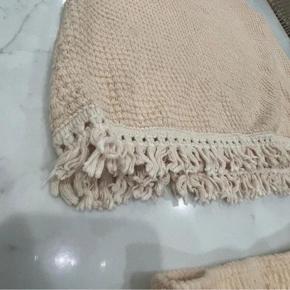 Amazon Beige Knit Fringe Tank and Shorts Set - Picture 9 of 15